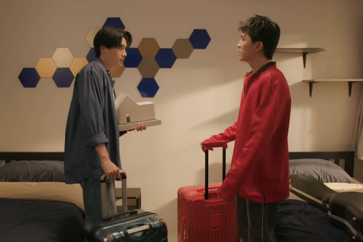  cuplikan drama Roommate Chaos