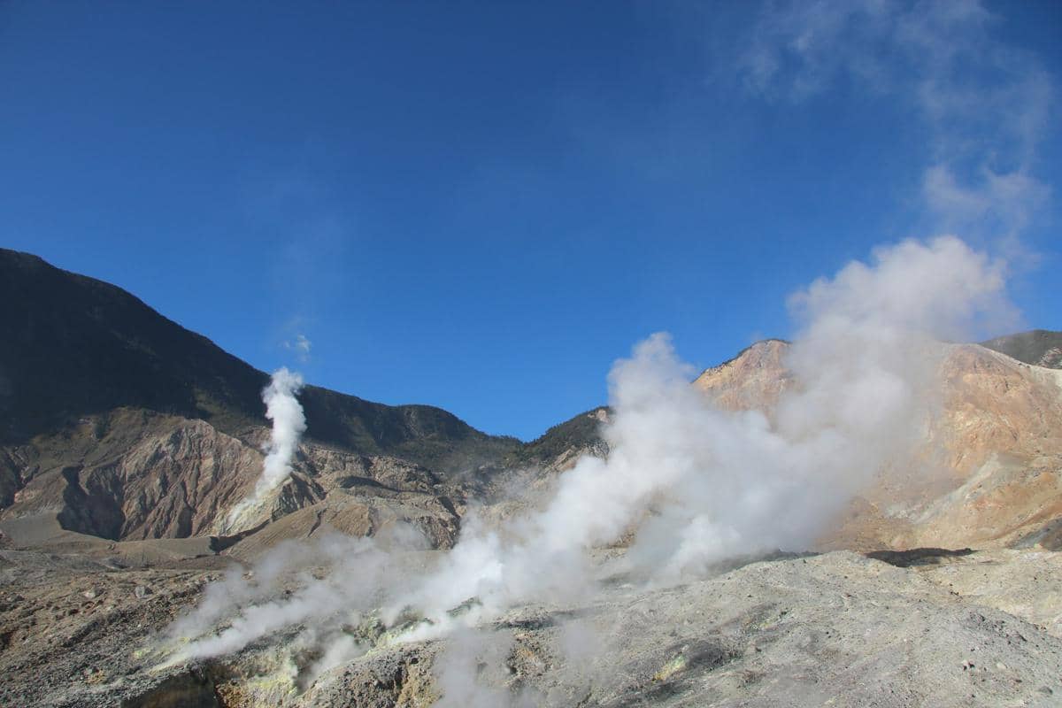 ilustrasi Gunung Papandayan