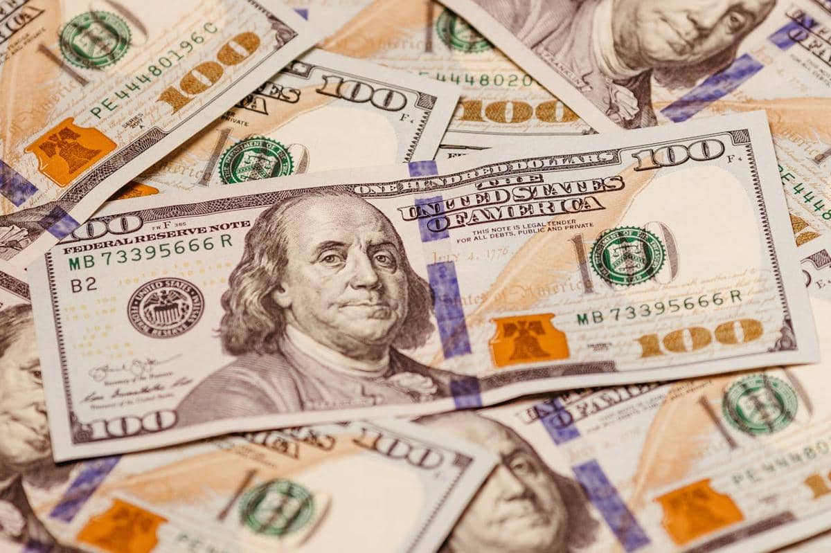 5 Keuntungan Menabung Valuta Asing di Tengah Fluktuasi Rupiah