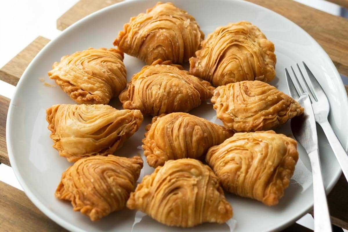 5 Tips Membuat Kulit Curry Puff Spiral yang Renyah