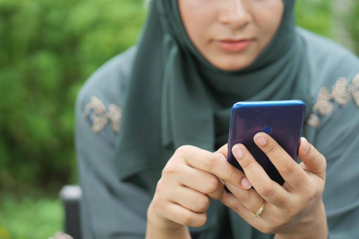 5 Cara Algoritma Media Sosial Bisa Memperkuat Bystander Effect