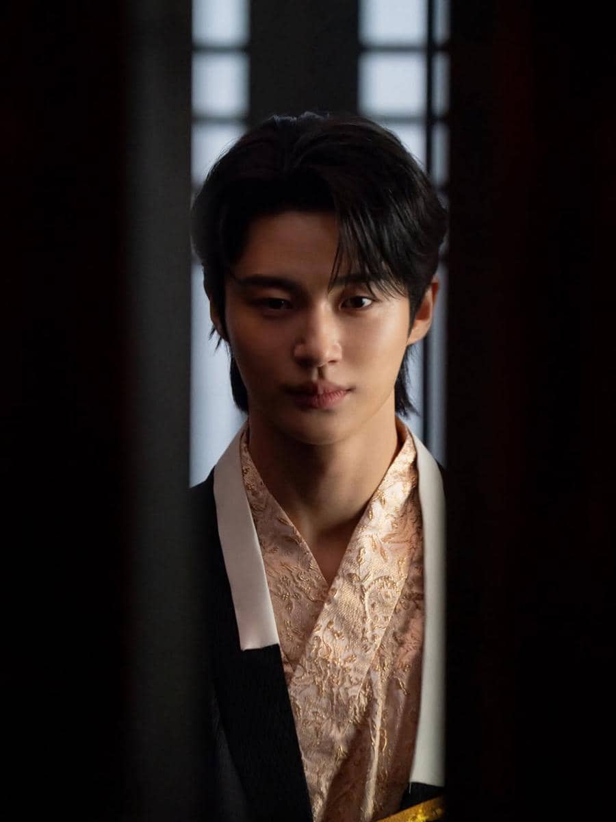 still cut drama Perfect Crown
