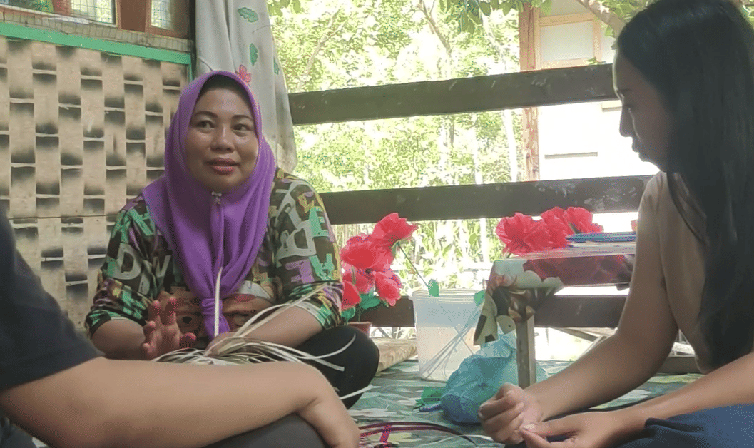 Proses pembuatan sumpit tangkal (mangara wahyudi)