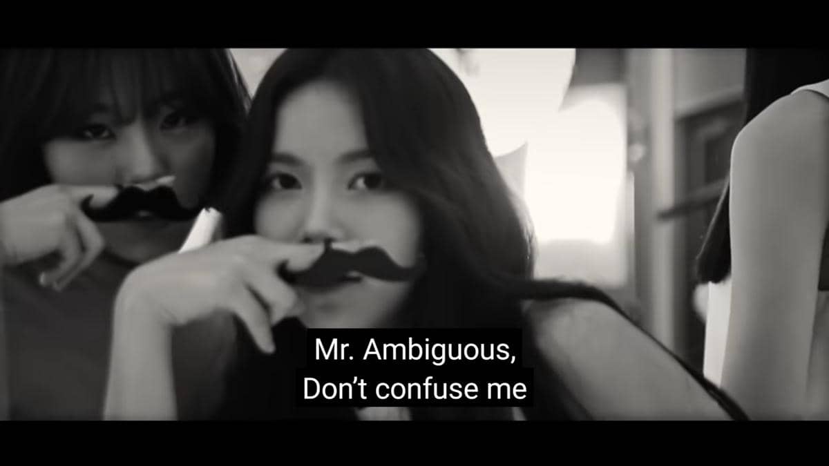 cuplikan MV "Mr. Ambiguous"