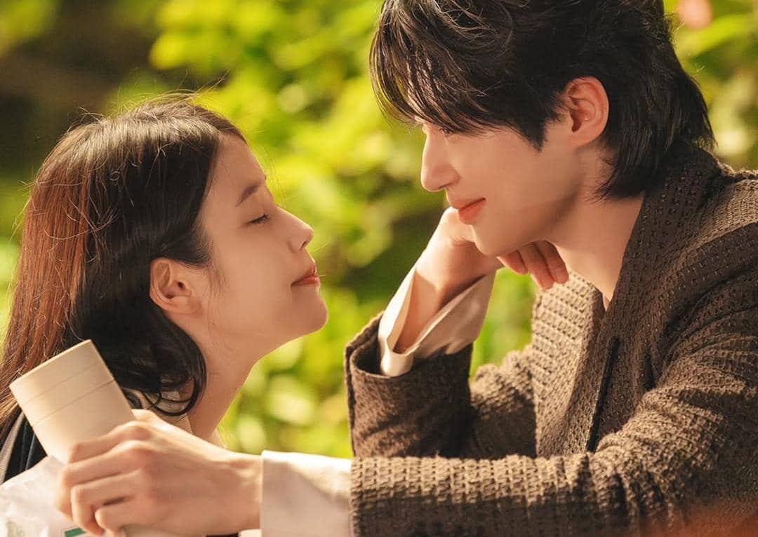  Cuplikan drama korea Perfect Crown
