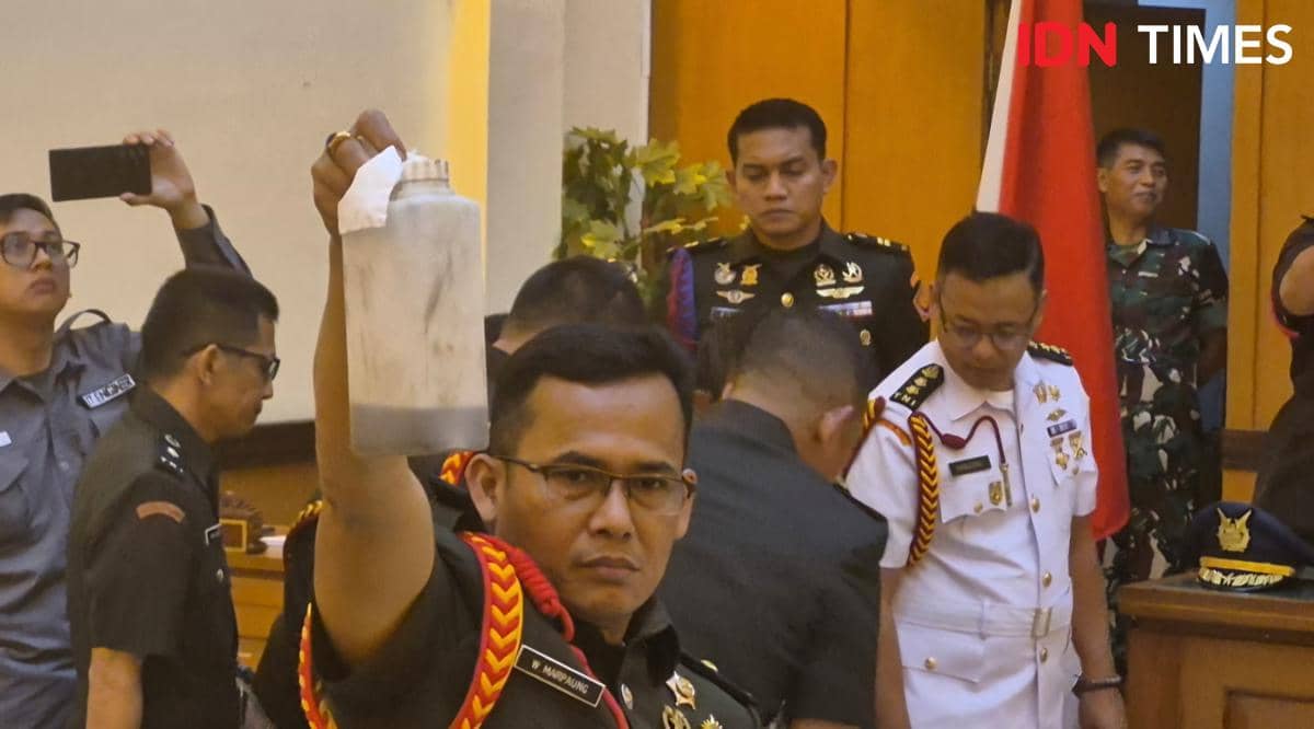 Andrie Yunus, air keras, TNI