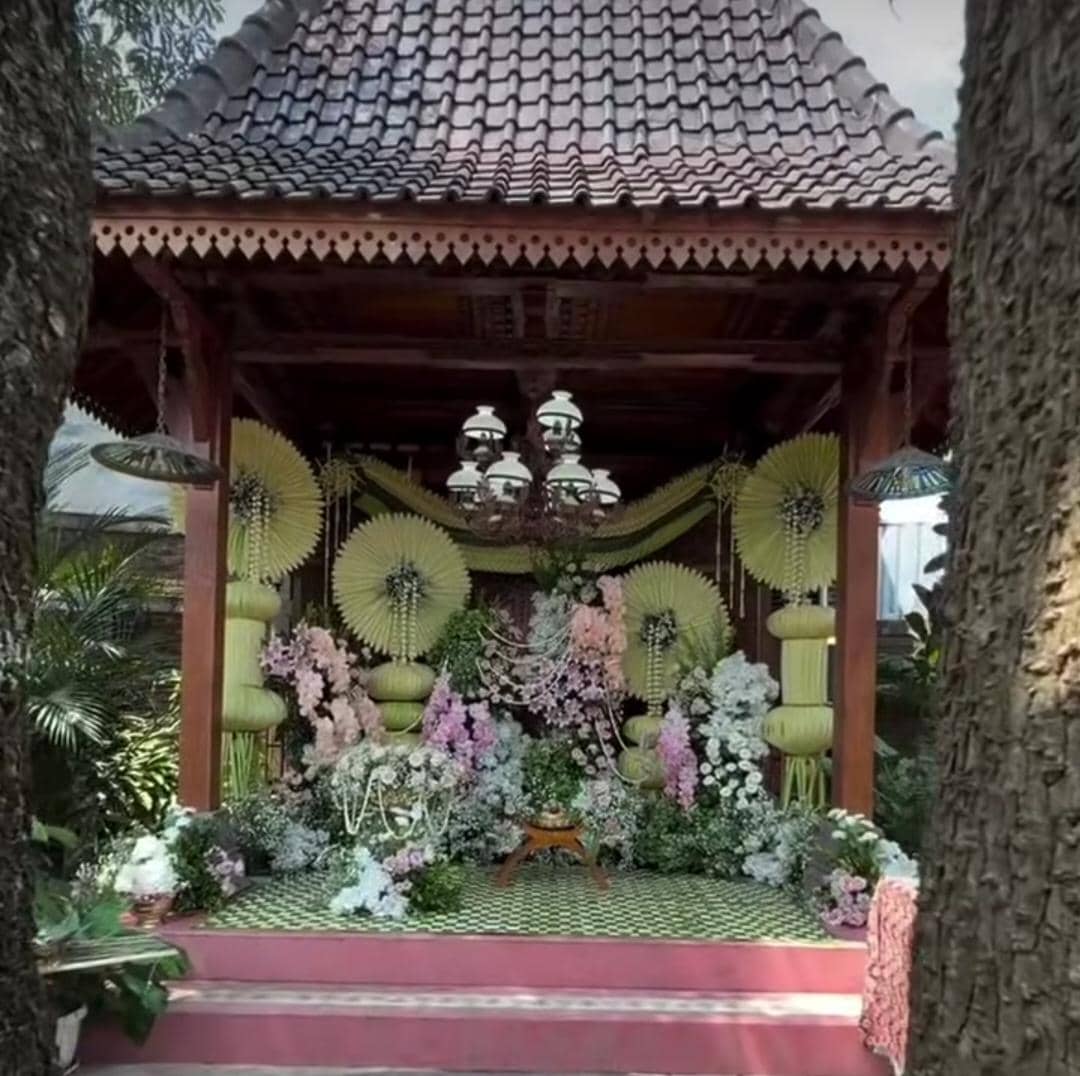 Dekorasi siraman Yosika Ayumi, calon menantu Soimah