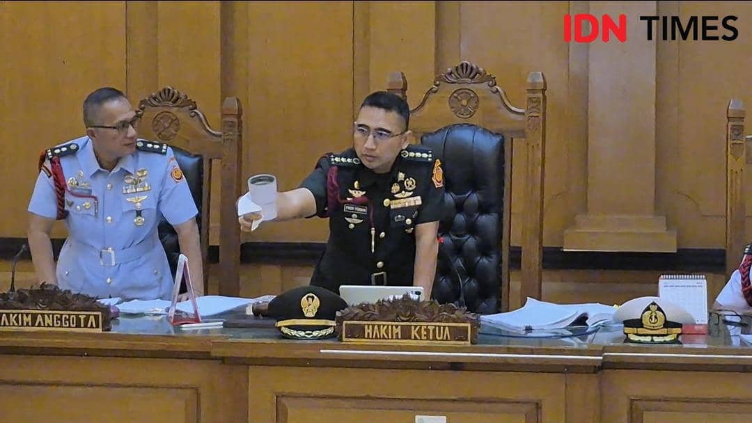 10 Foto Barang Bukti Kasus Teror Air Keras Andrie Yunus yang Disita