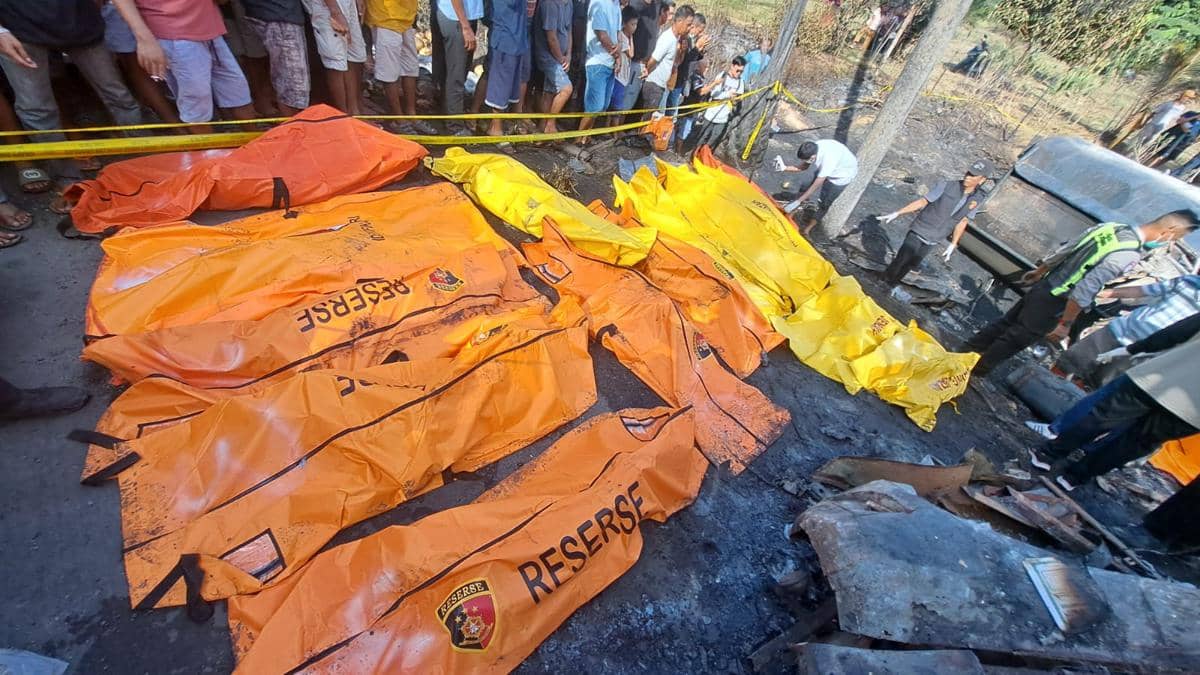 identifikasi jenazah korban bus ALS di Muratara (IDN Times/Feny Maulia Agustin)