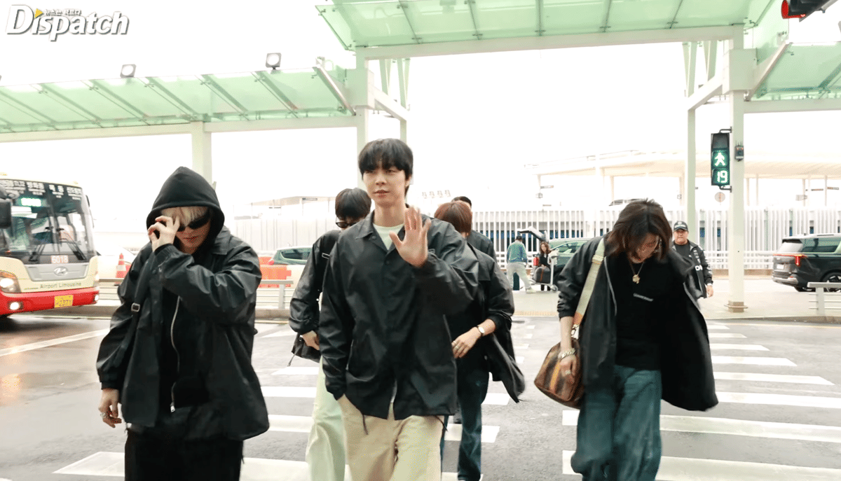 momen NCT 127 di bandara Incheon menuju Bali 