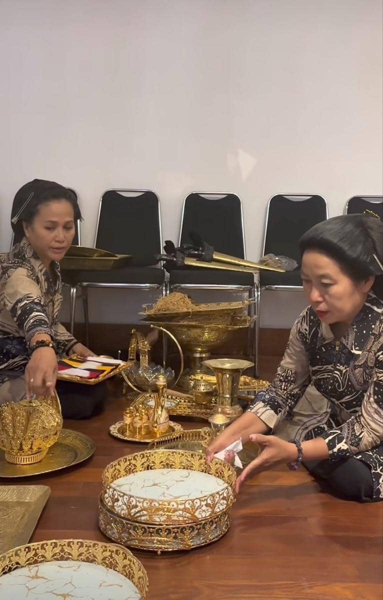 Pernak pernik siraman anak Soimah