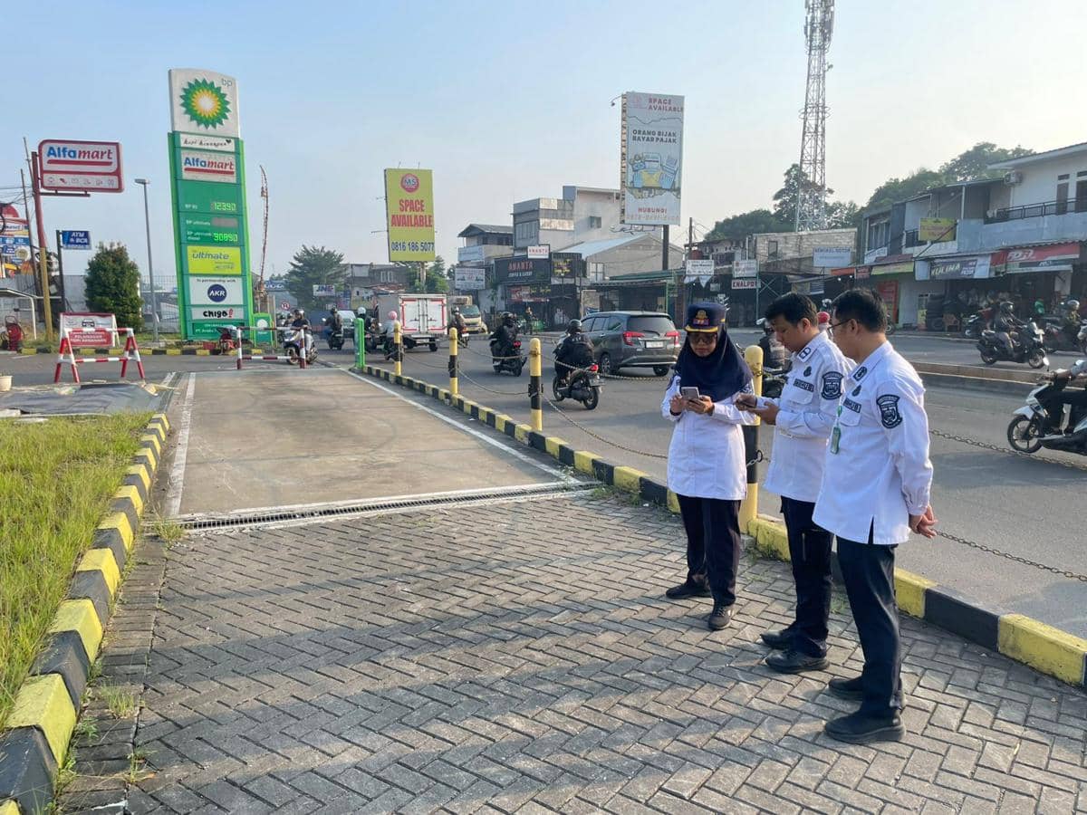 Dishub Tangsel Tinjau Penyempitan Jalan di Depan SPBU BP-AKR Rawabuntu