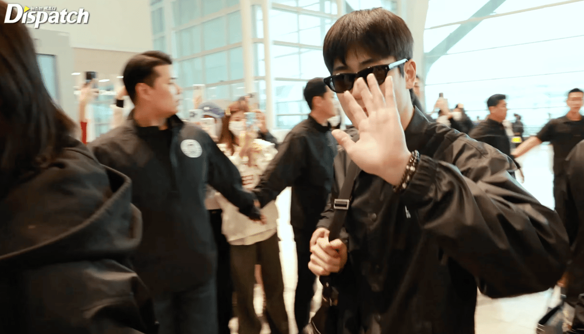 momen NCT 127 di bandara Incheon menuju Bali 