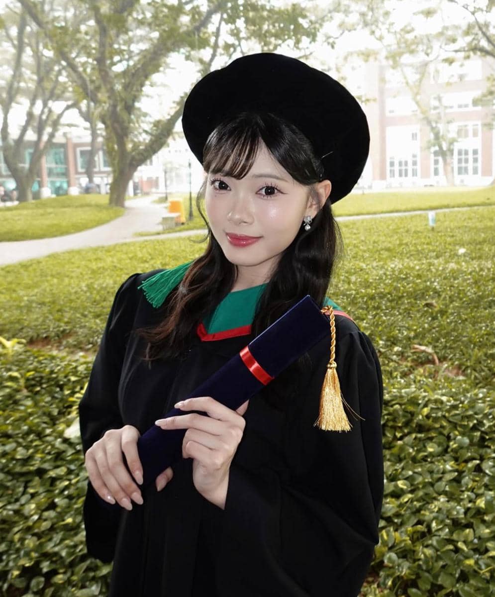 Fiony JKT48 wisuda