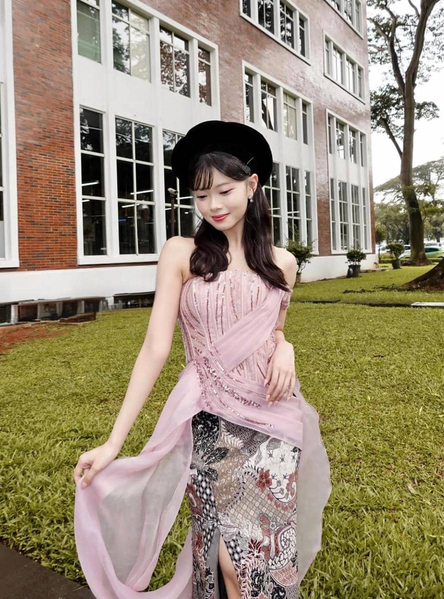 Fiony JKT48 wisuda