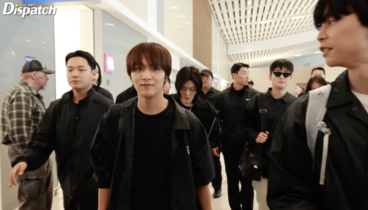momen NCT 127 di bandara Incheon menuju Bali 