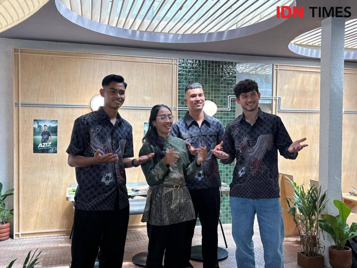 Launching batik PSS Sleman di Homs – Gelato Coffee and Eatery, Kamis (7/5/2026). (IDN Times/Herlambang Jati Kusumo)