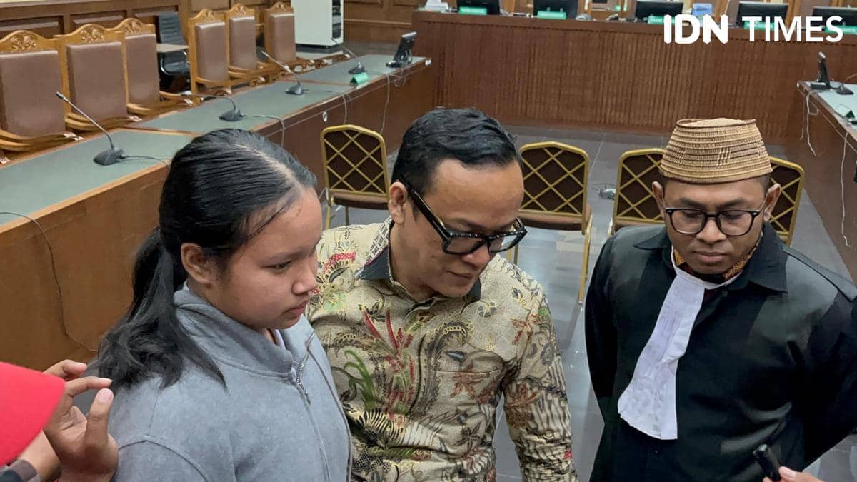 Momen Noel Peluk dan Cium Putri Bungsu Usai Sidang Kasus Pemerasan