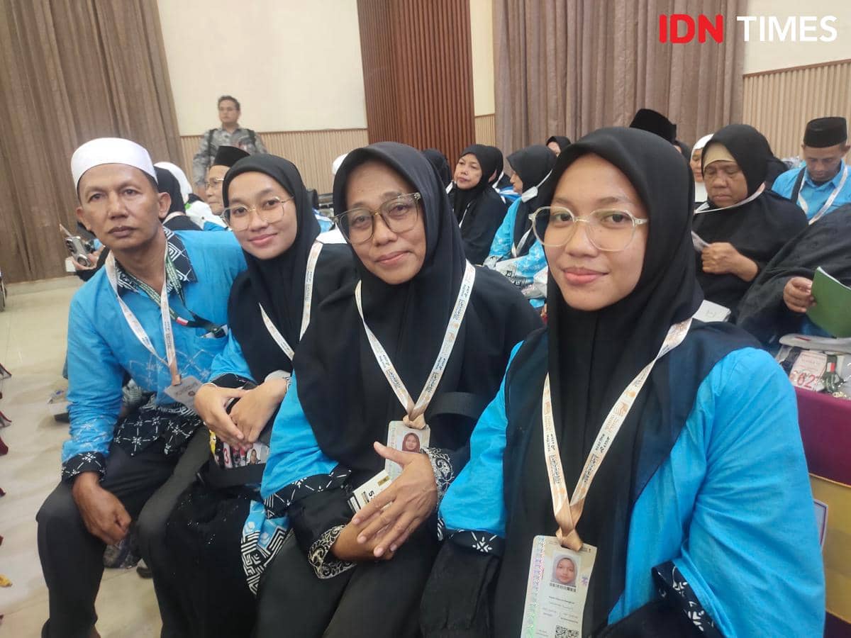 Dari Jual Es Dawet Harga Rp3 Ribu Naela Bisa Berangkat Haji Sekeluarga
