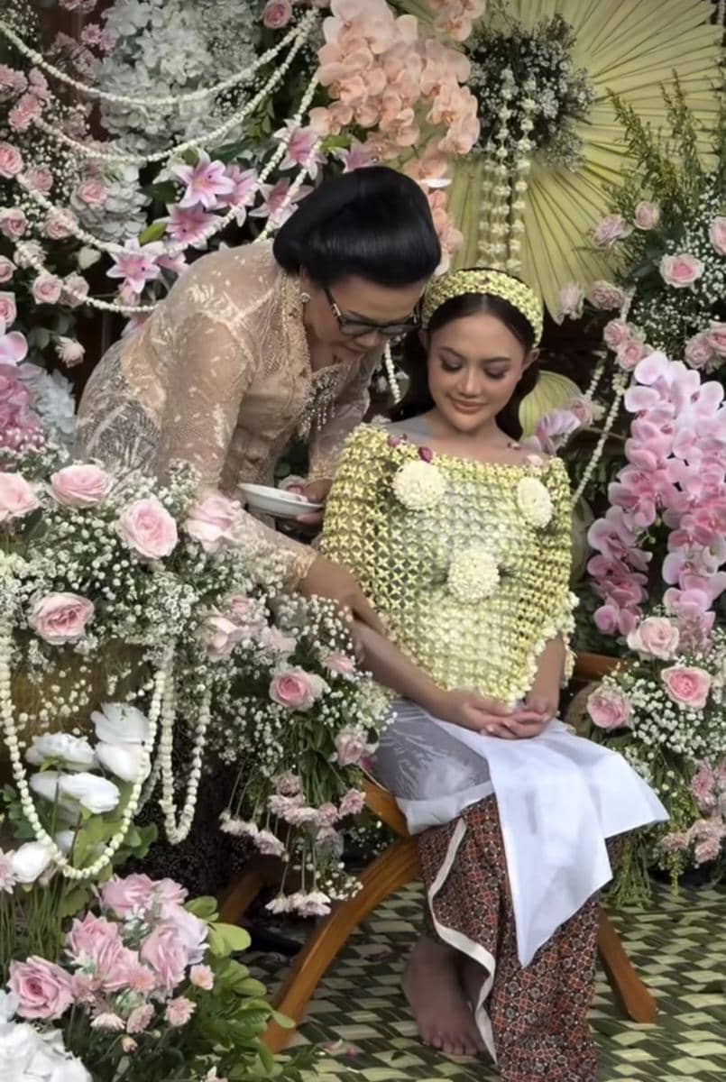 Siraman Yosika Ayumi