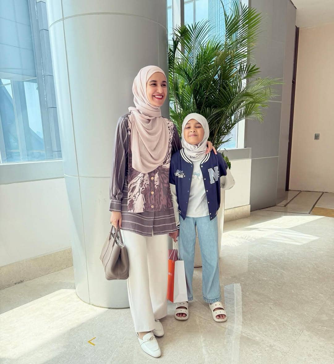 OOTD ibu dan anak ala Shireen Sungkar 