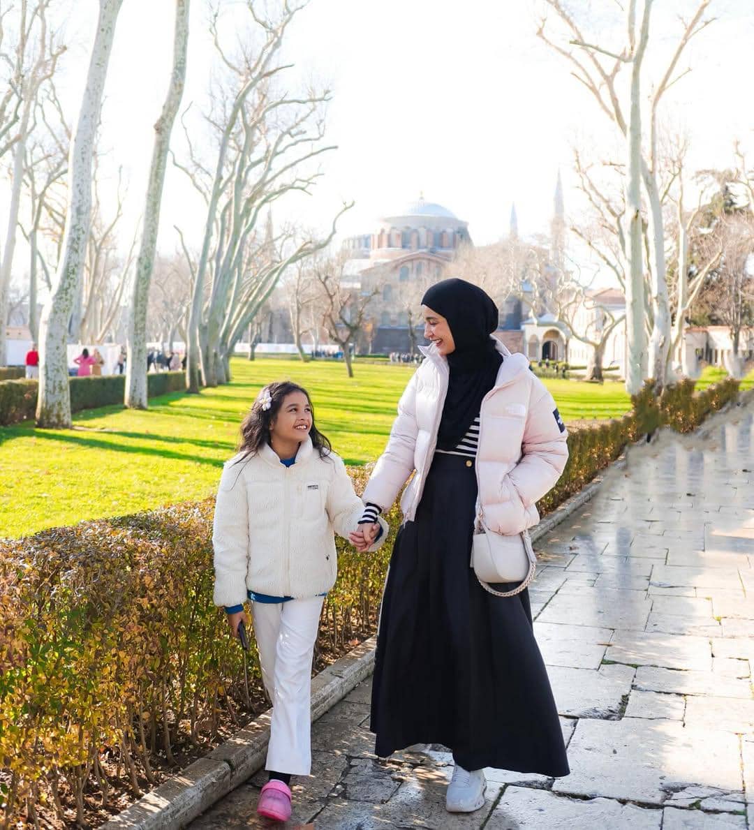 OOTD ibu dan anak ala Shireen Sungkar 