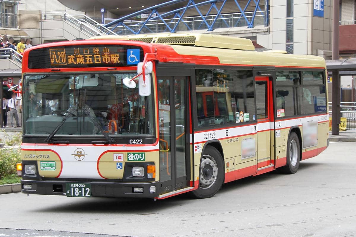 potret bus di Tokyo
