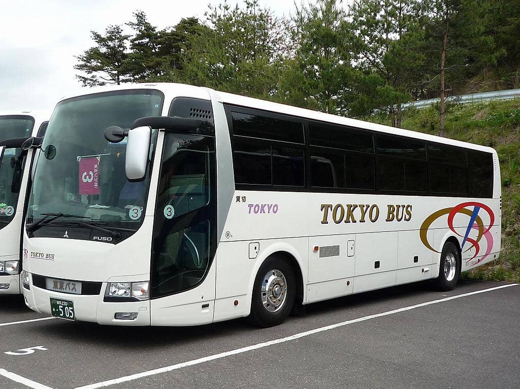 potret bus di Tokyo
