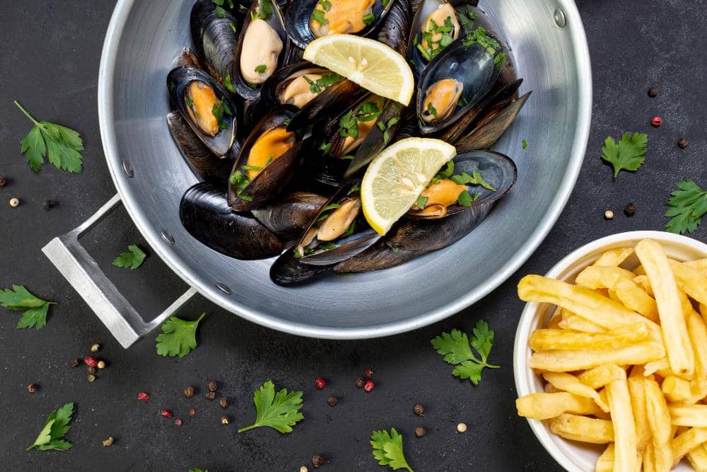 ilustrasi moules-frites