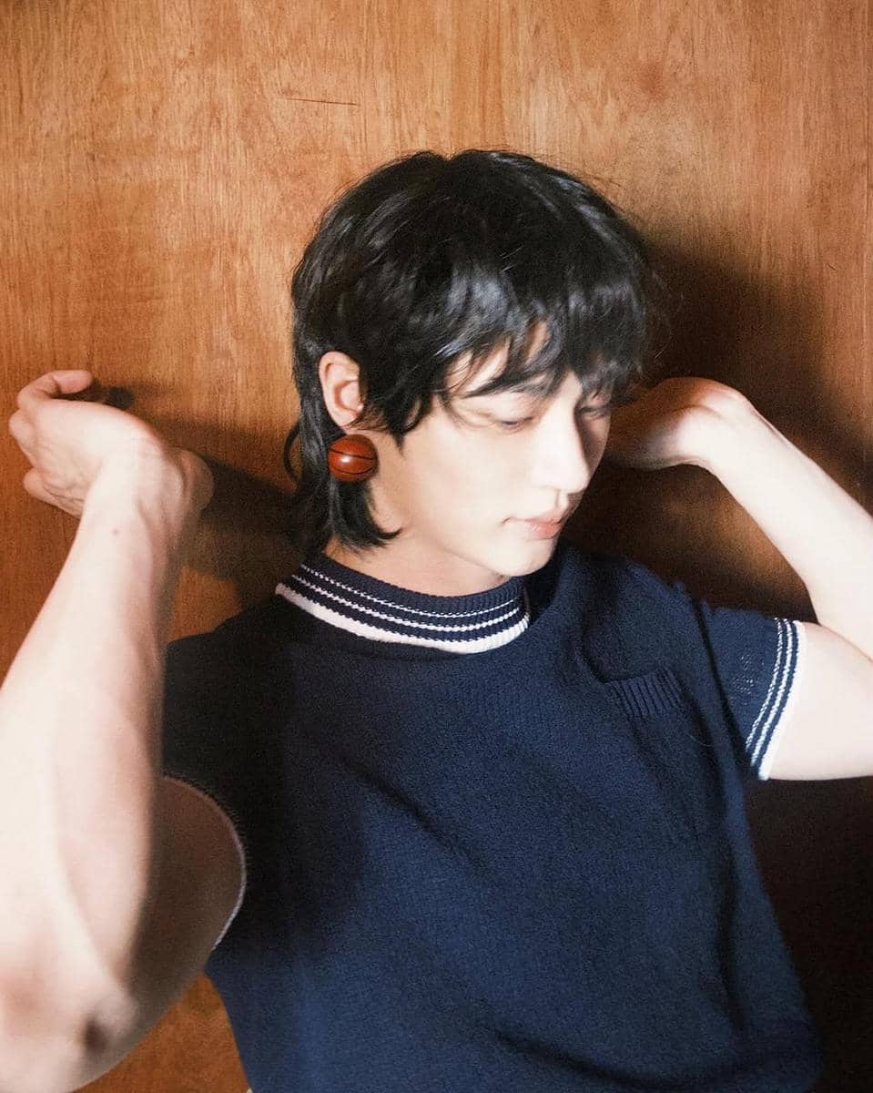 inspirasi gaya rambut pria ala Byeon Woo Seok