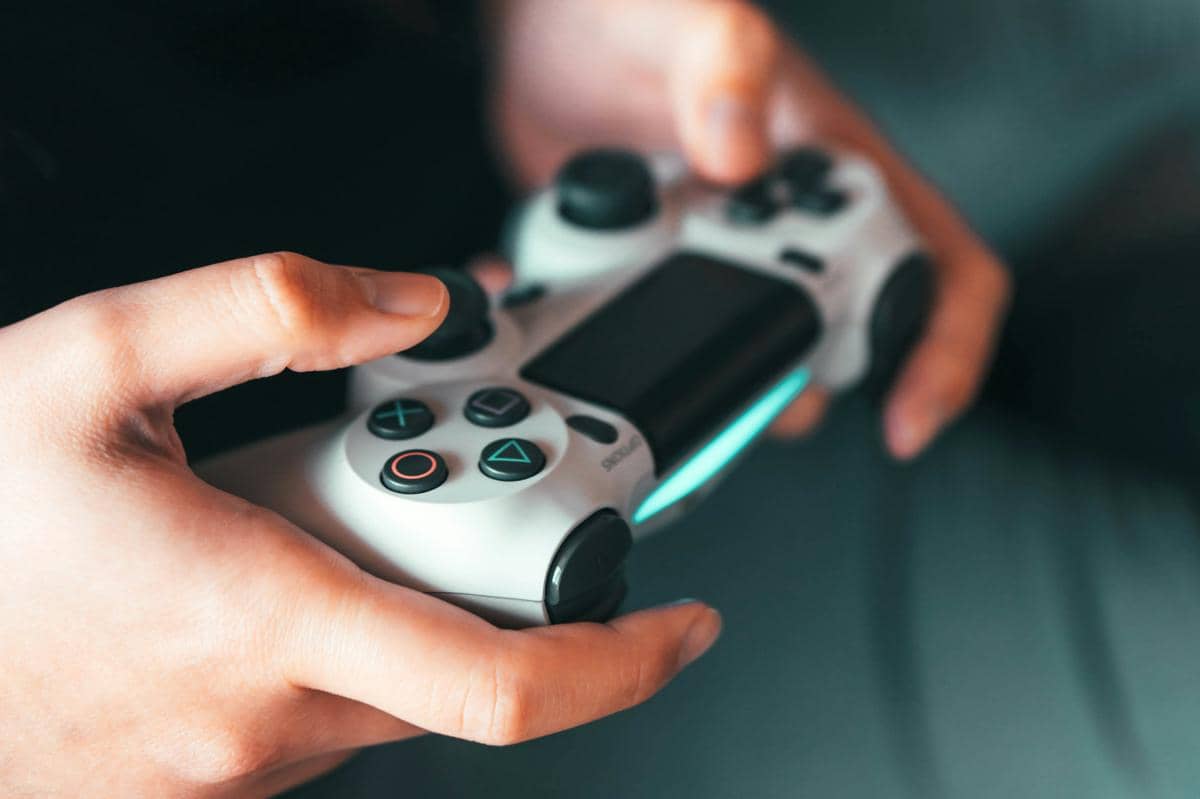 Kenapa Developer Game Modern Jarang Menyertakan Cheat Resmi?