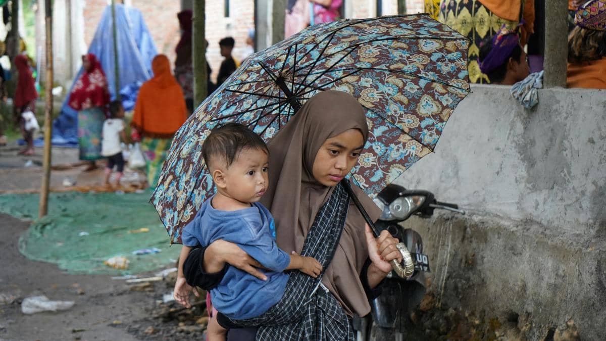 ilustrasi orangtua dan anak