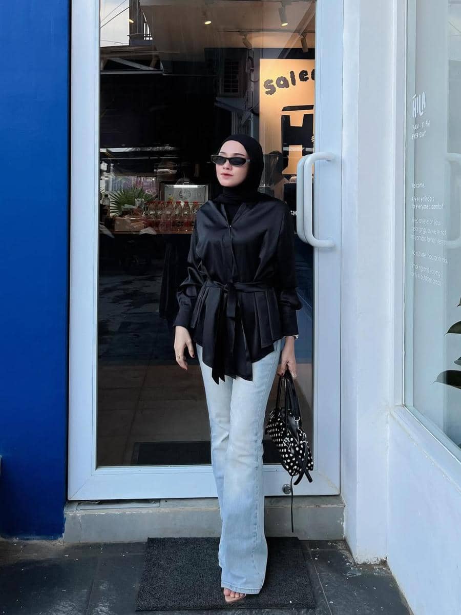 OOTD Blue Jeans ala Lisna Feri