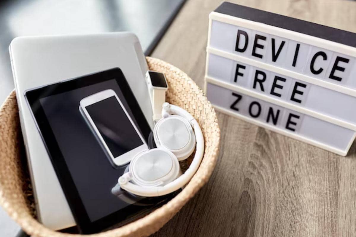 5 Cara Melakukan Digital Detox Tanpa Menghilang Total dari Internet