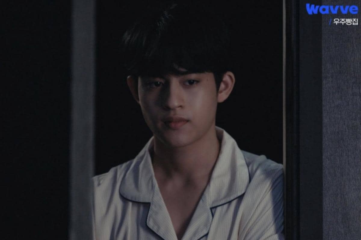 7 Fakta Peran Barcode Tinnasit dalam Drama BL Wooju Bakery