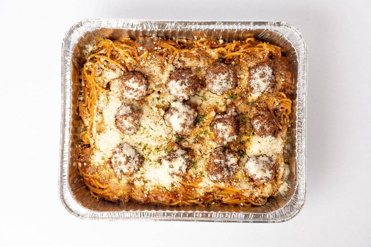 ilustrasi spaghetti bola-bola daging 