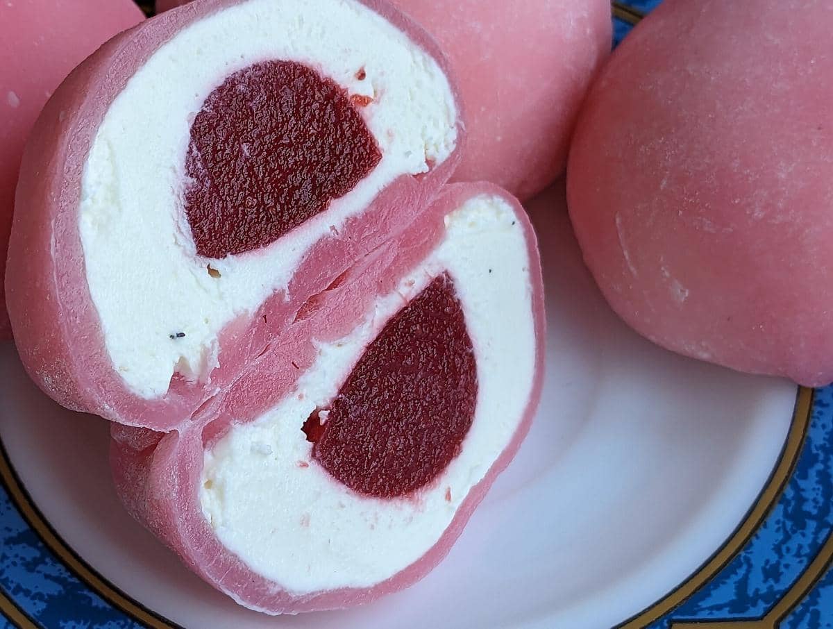 ilustrasi mochi daifuku isi cream