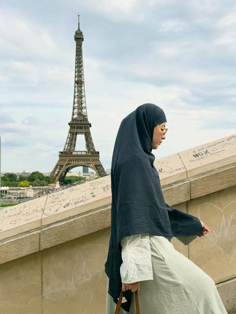 Penampilan Natasha Rizky saat berlibur di Paris