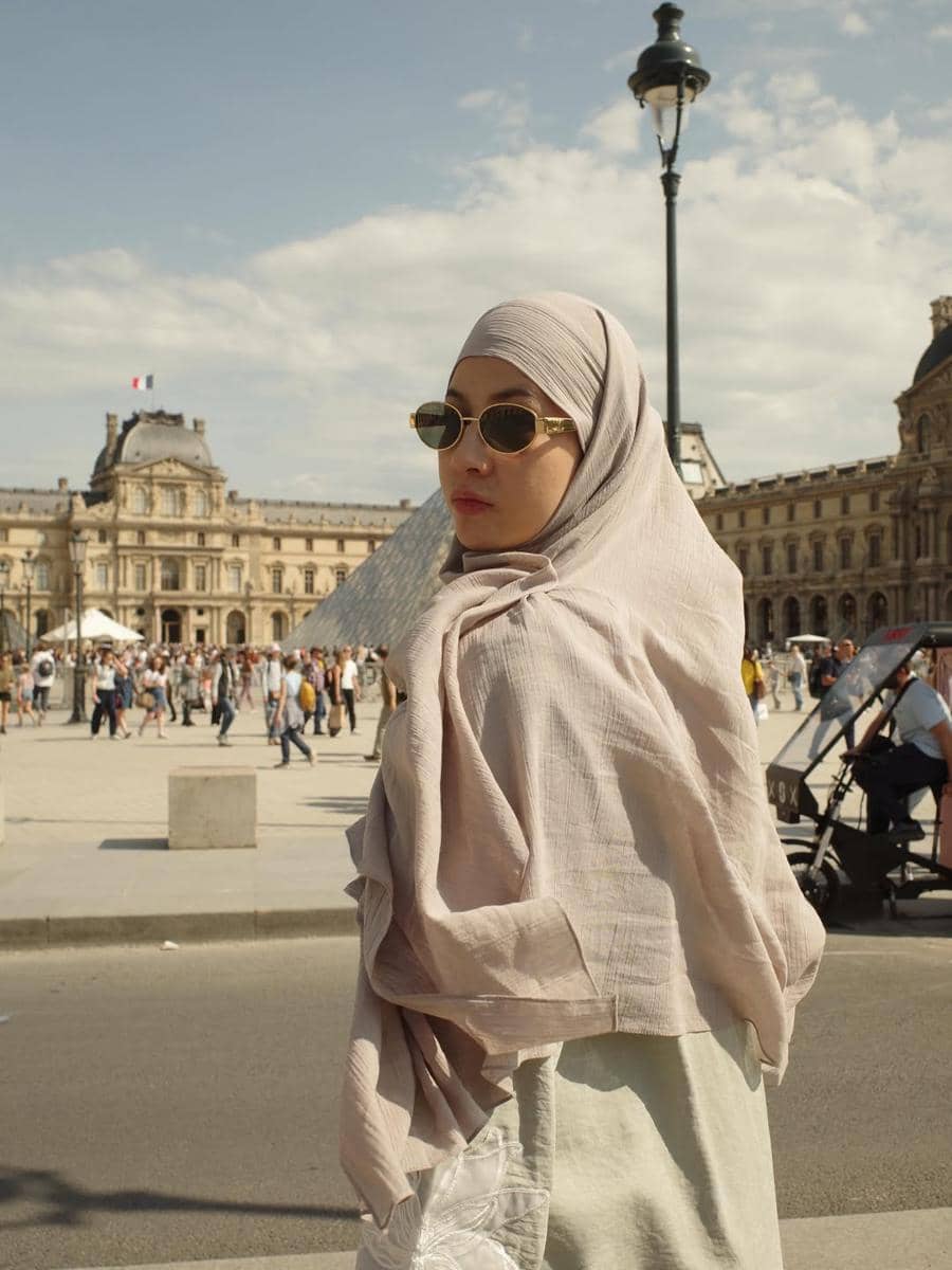 Penampilan Natasha Rizky saat berlibur di Paris