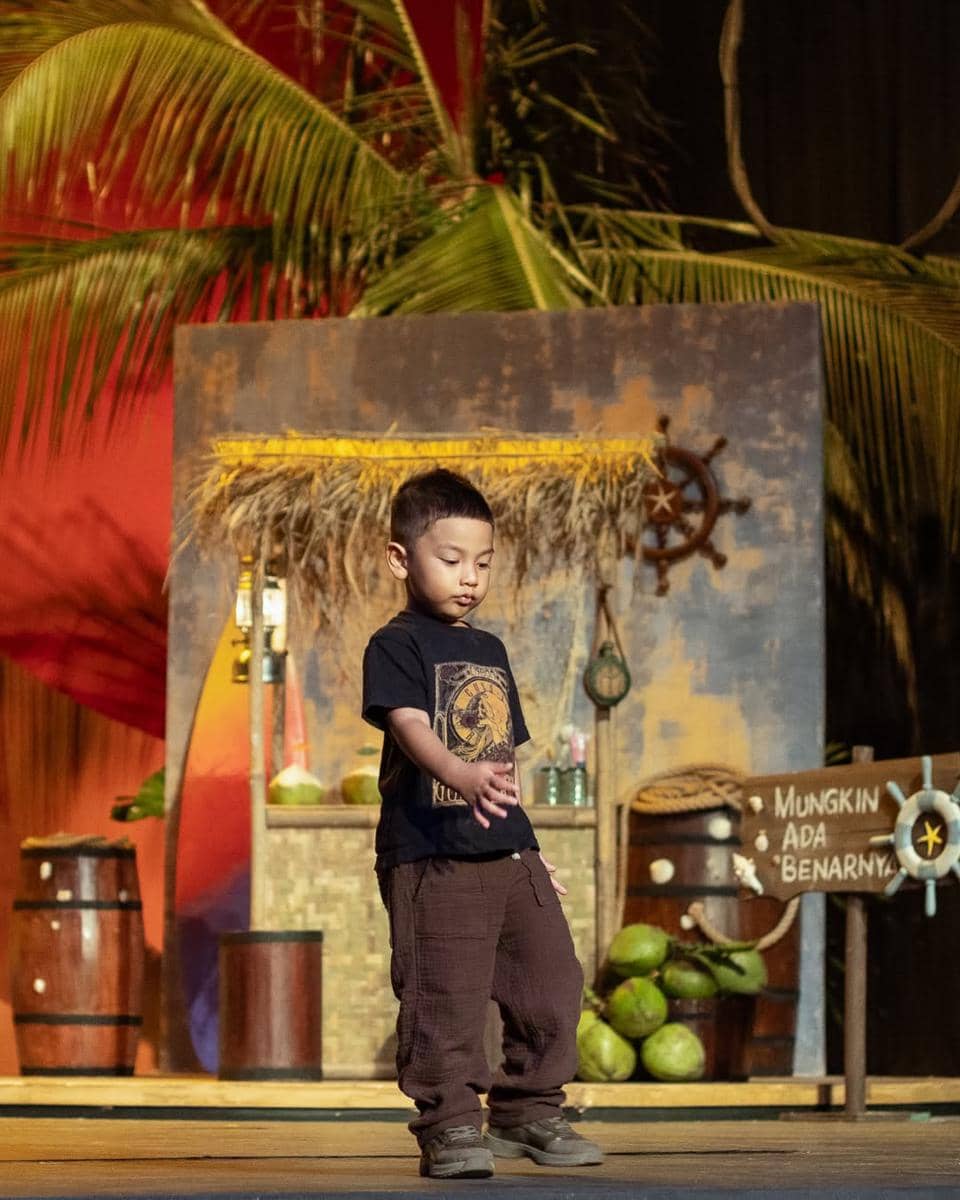 Indah Permatasari stand up comedy untuk pertama kali