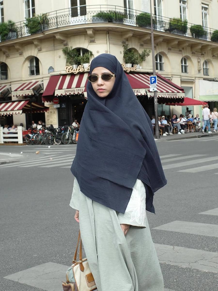 Penampilan Natasha Rizky saat berlibur di Paris