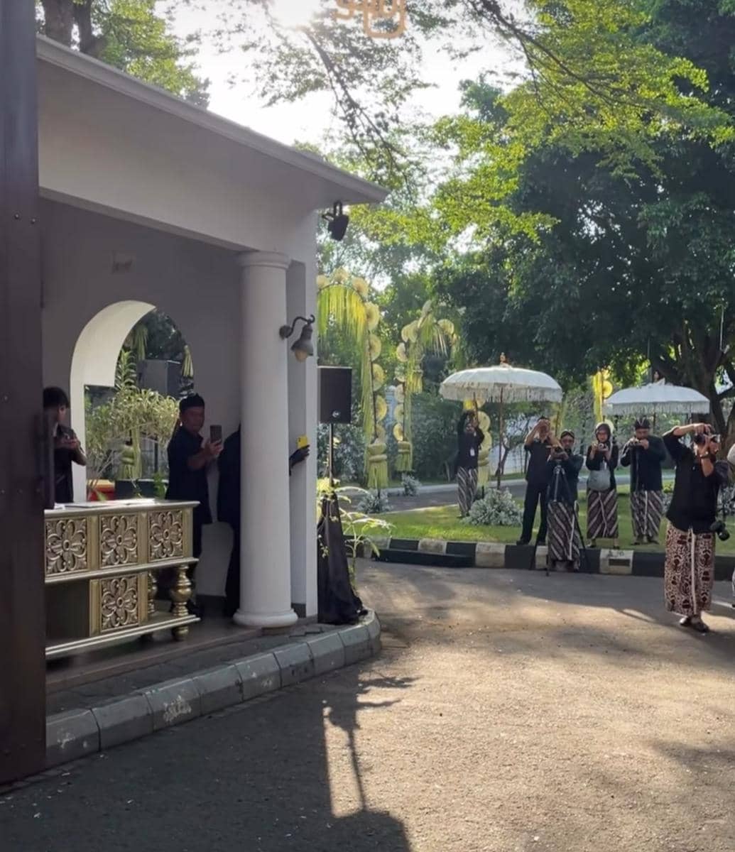 Akad nikah Aksa Uyun anak Soimah Pancawati. 