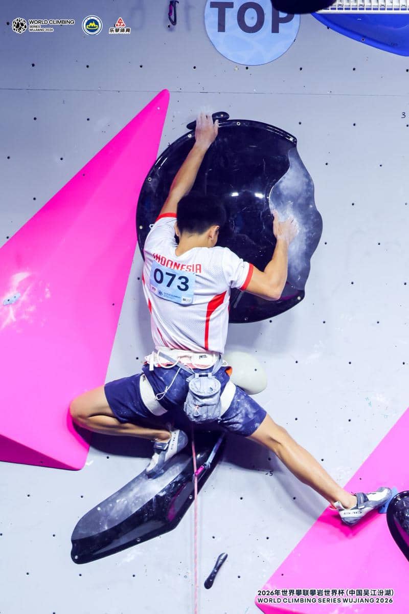 Putra Tri Ramadani di babak kualifikasi Lead Putri di World Climbing series Wujiang 2026. 