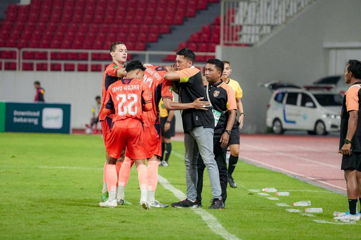 Pelatih Kendal Tornado FC, Stefan Keeltjes. (dok. KTFC)