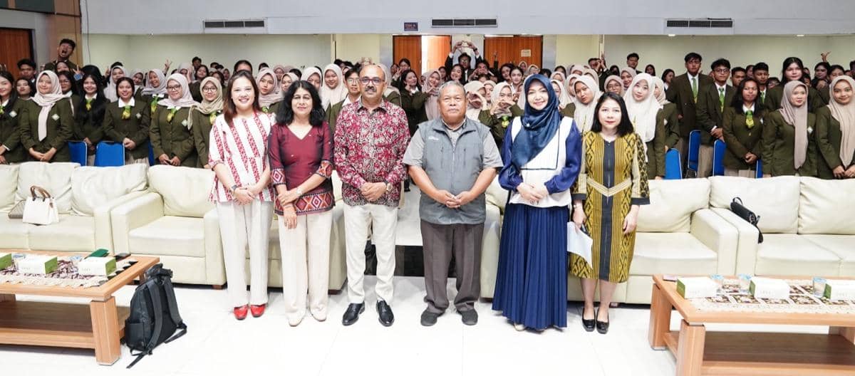 Sebanyak 300 Mahasiswa Politeknik Pariwisata Medan Tonton Film India Pathaan