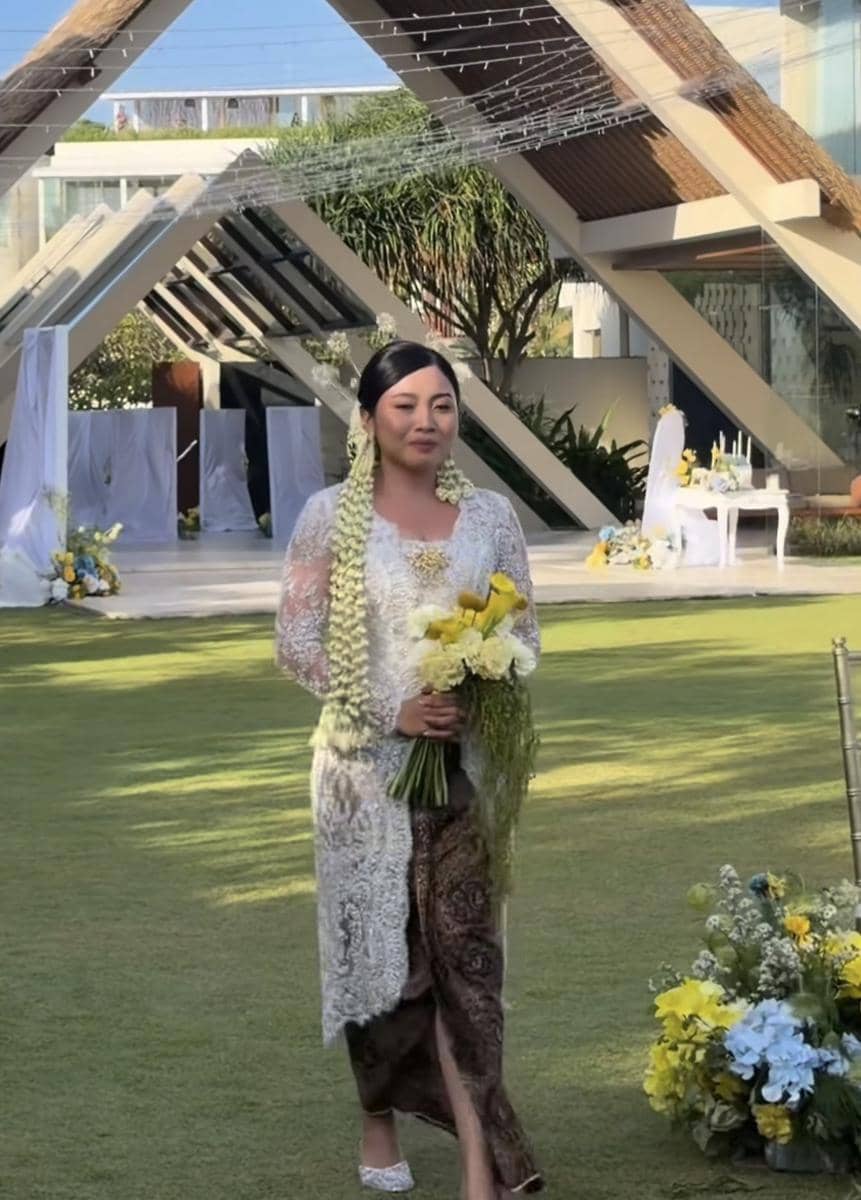 Pernikahan ayah Jennifer Coppen