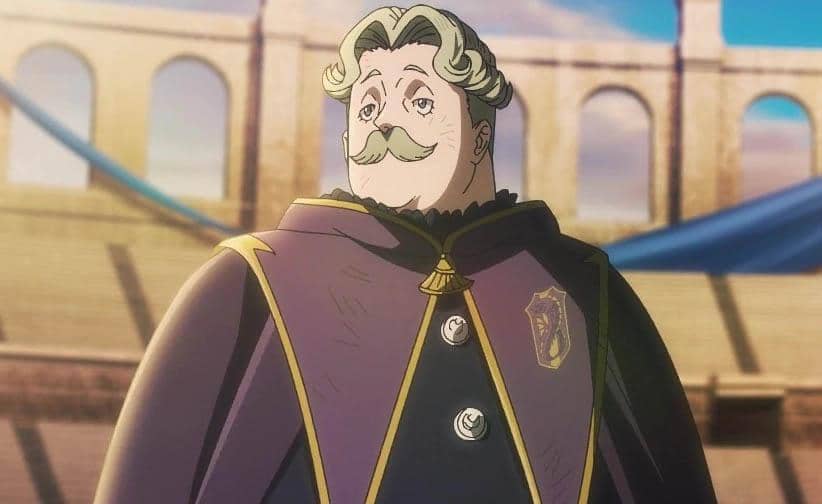 Kaiser dengan jubah ungu dan emblem kerajaan berdiri di arena batu pada siang hari dalam film anime Black Clover.