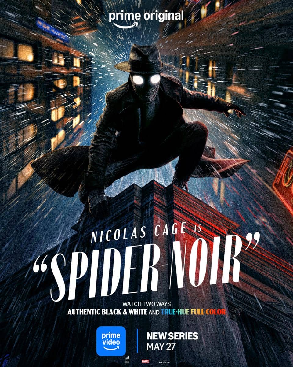 Poster serial Spider-Noir menampilkan sosok bertopeng dengan jas hitam dan topi fedora di tengah kota hujan malam hari.