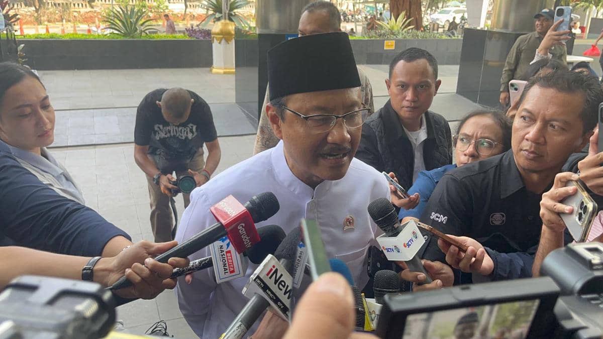 Alasan Gus Ipul Naik Mobil Listrik Sekolah Rakyat saat ke KPK  