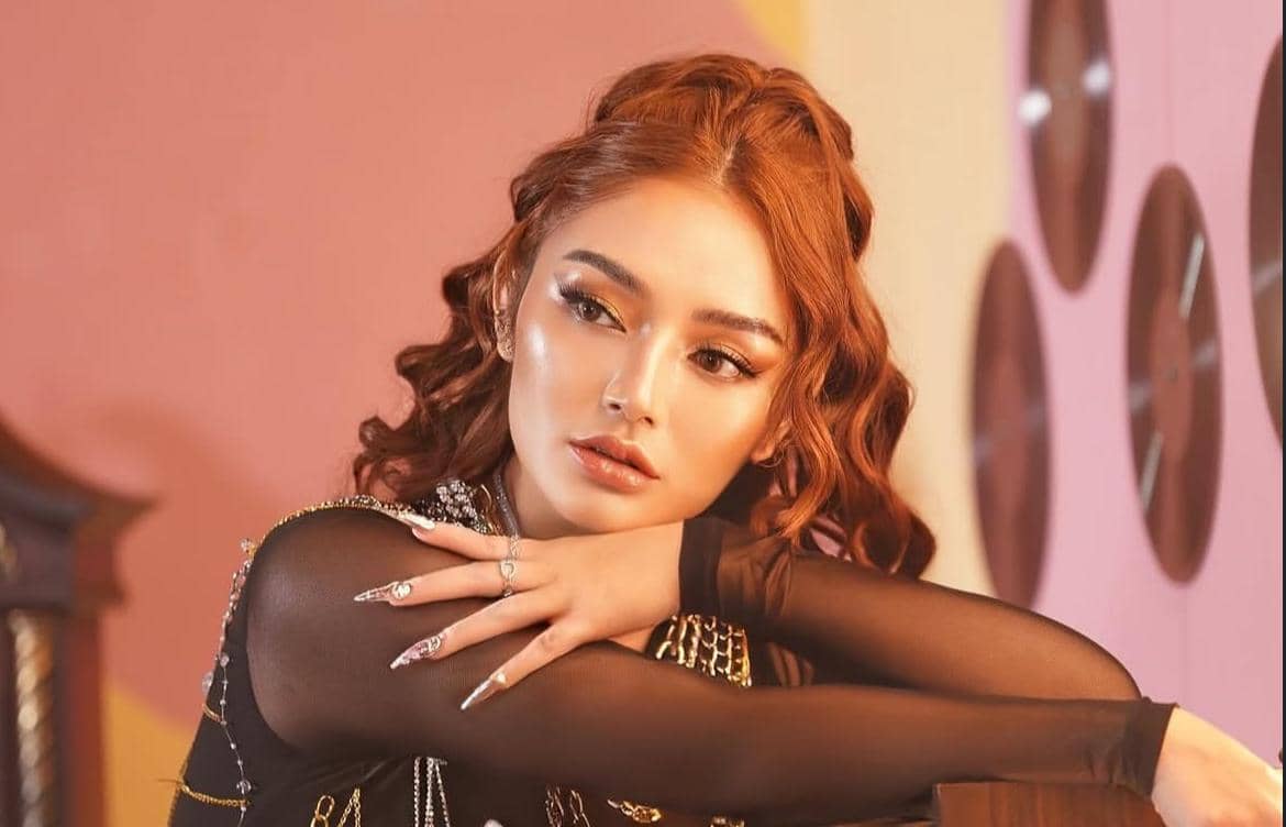 Lirik dan Makna Lagu Bikin Candu, Siti Badriah Comeback!
